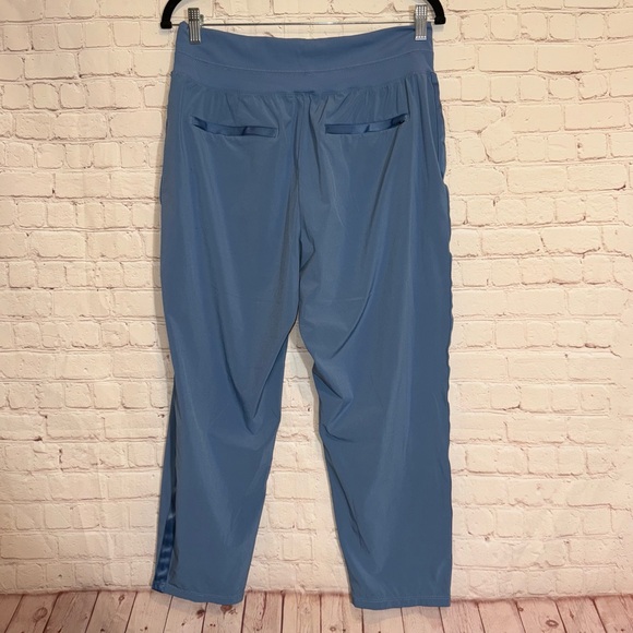 ATHLETA Nolita Slim Tapered Crop Pants, size 14 - Picture 10 of 13